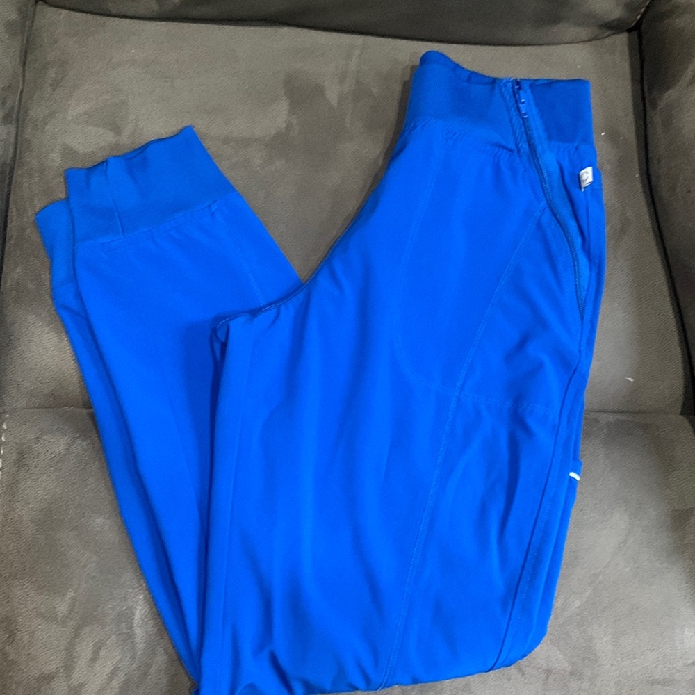 2 pairs Cherokee jogger pants